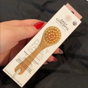 Daily facial dry brush